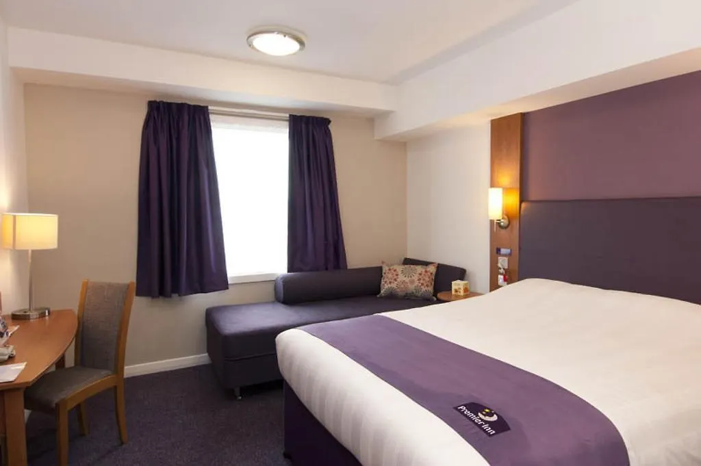 Premier Inn Edinburgh Airport - Newbridge Newbridge