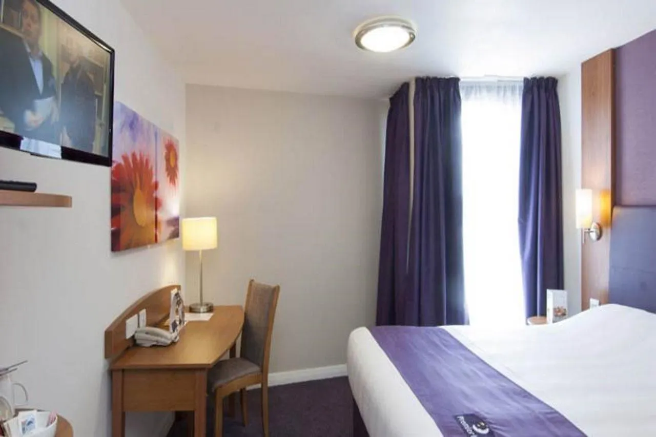 Premier Inn Edinburgh Airport - Newbridge Newbridge