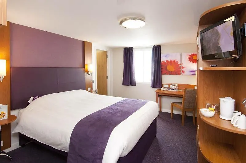 Premier Inn Edinburgh Airport - Newbridge Newbridge  Hotel